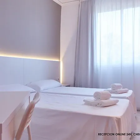 Dl Port Hotel 2*